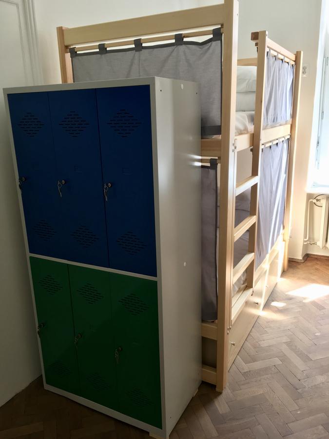 Bison Hostel Краков Экстерьер фото