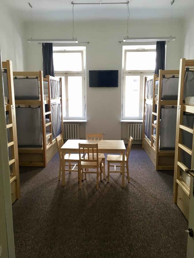 Bison Hostel Краков Экстерьер фото