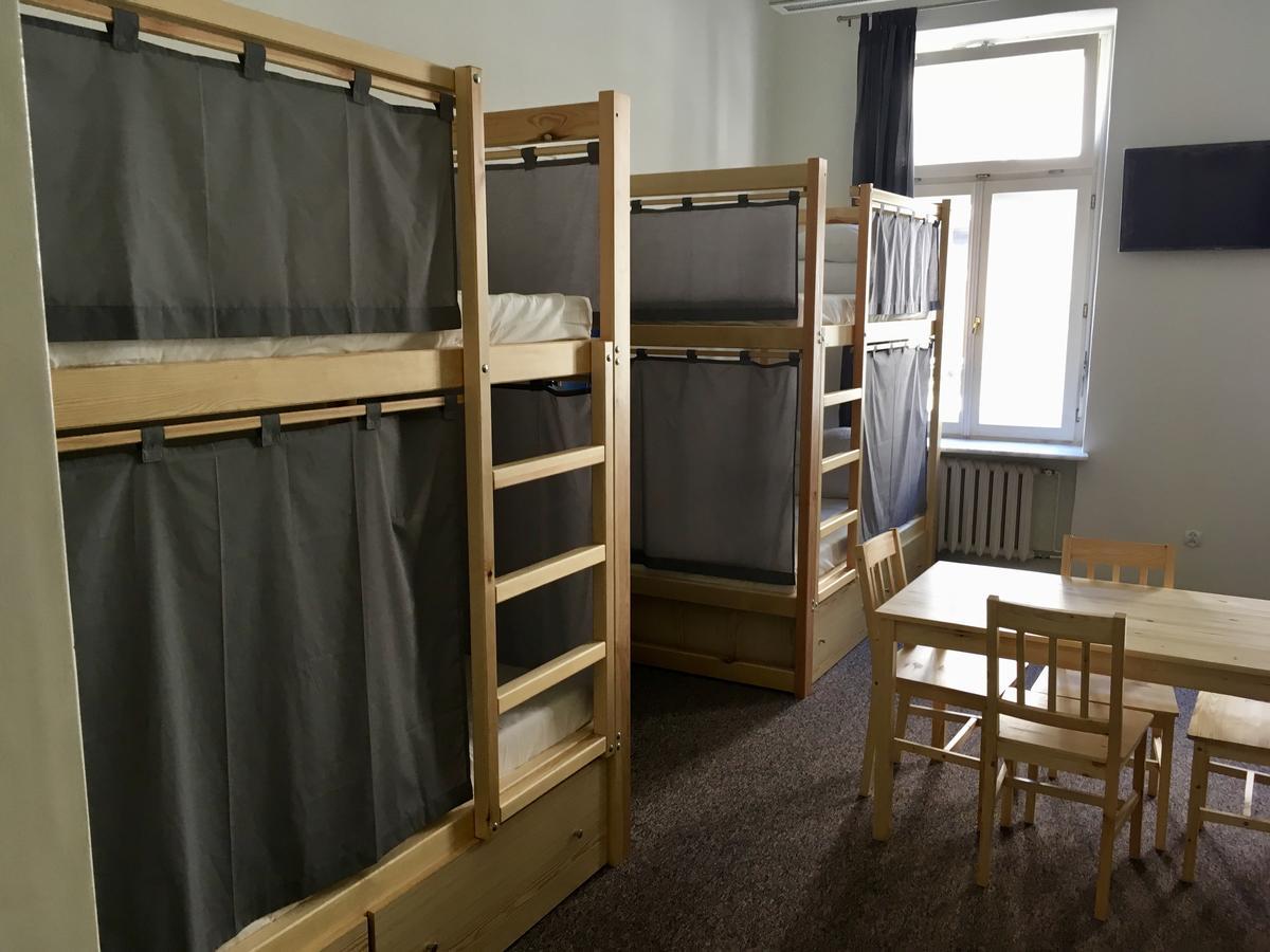 Bison Hostel Краков Экстерьер фото