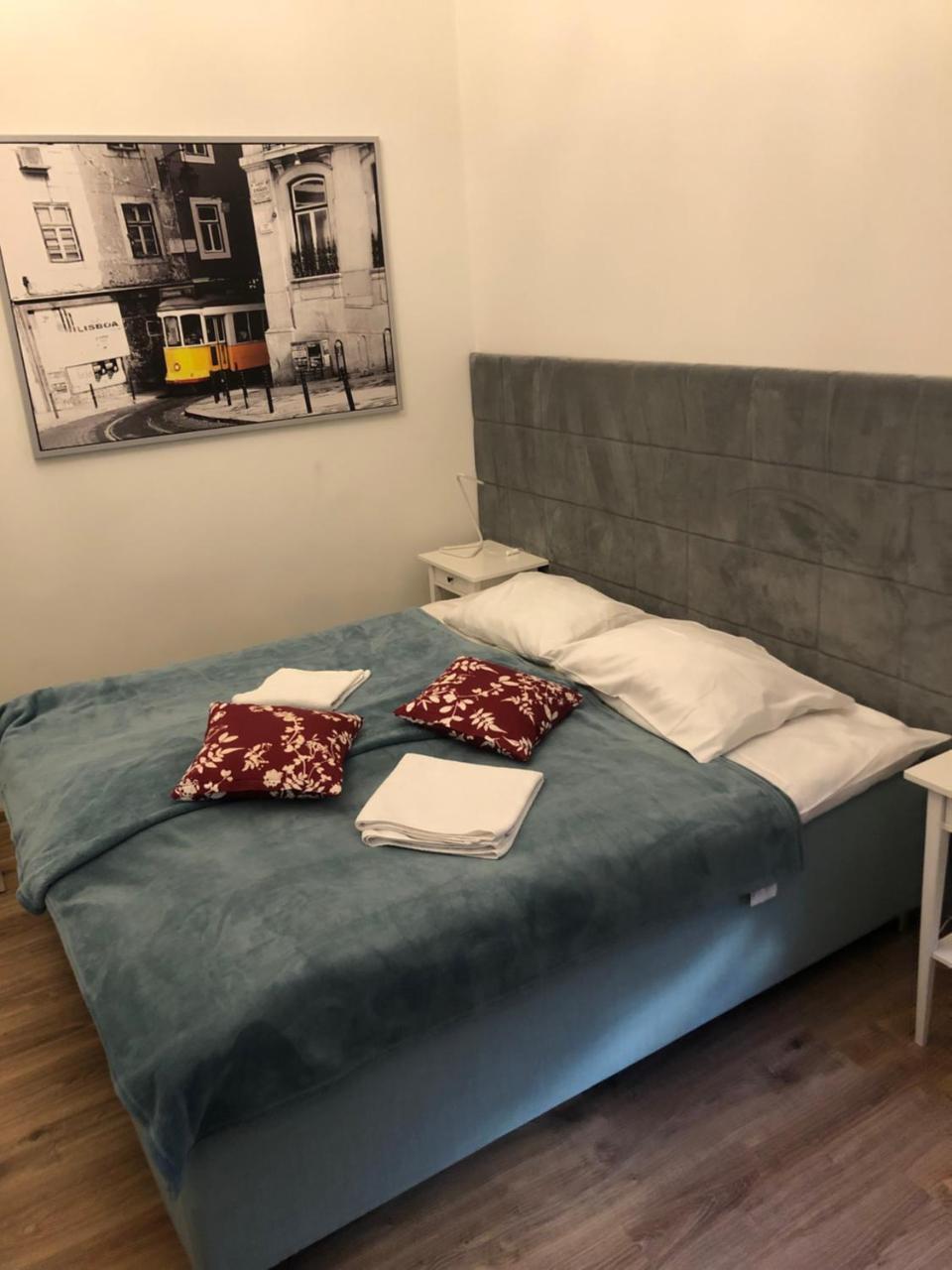 Bison Hostel Краков Экстерьер фото