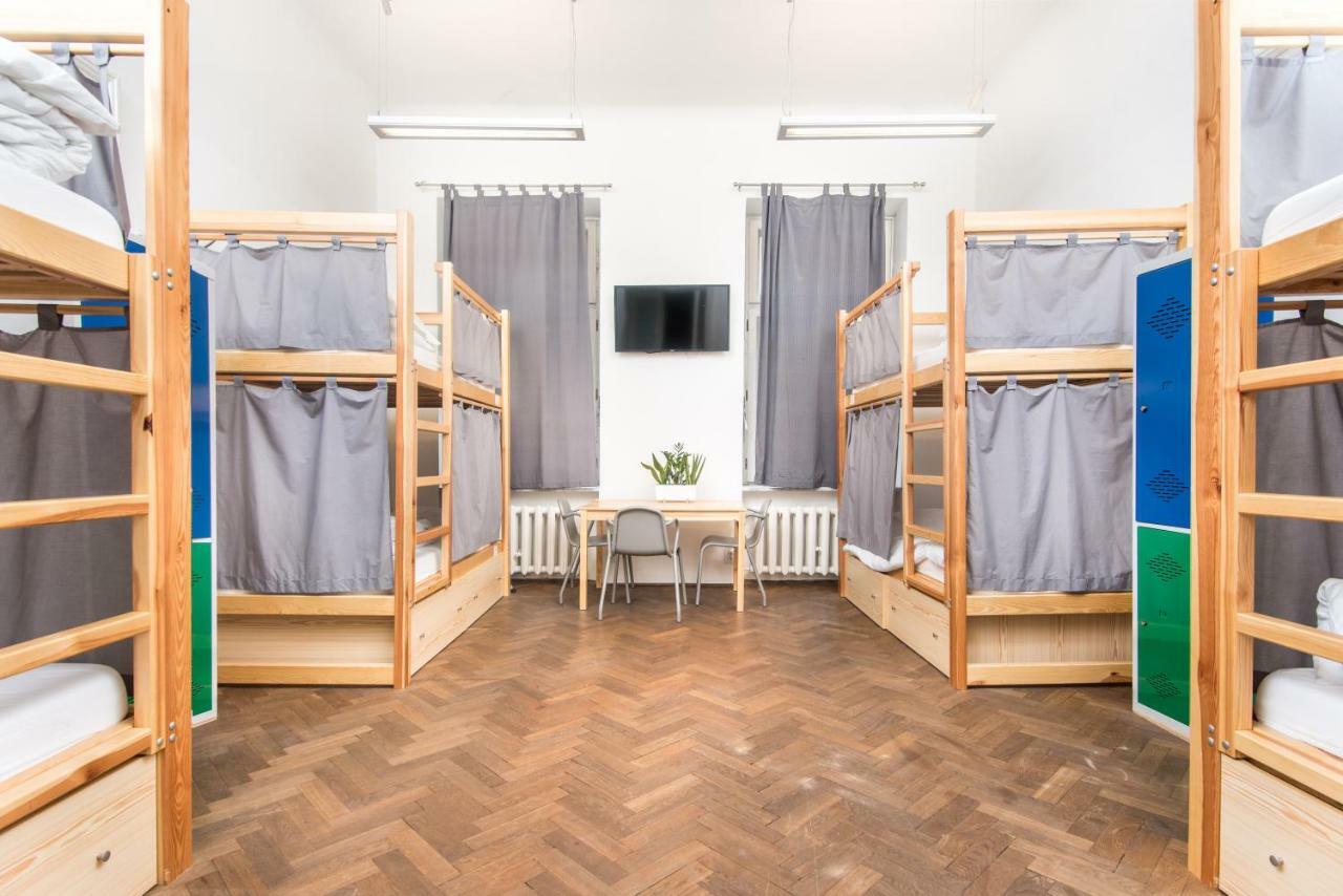 Bison Hostel Краков Экстерьер фото