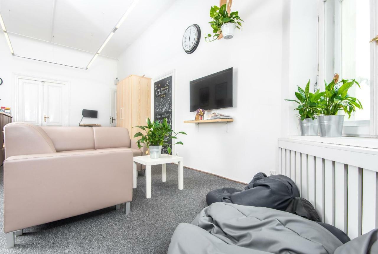 Bison Hostel Краков Экстерьер фото